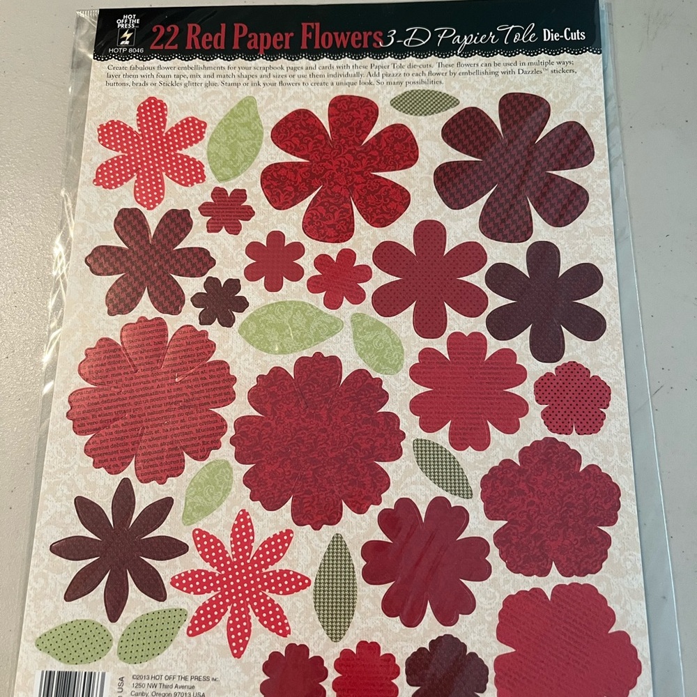 Red and Green Arts & Crafts Office Decor